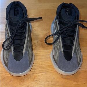 Adidas Yeezy Qntm Barium